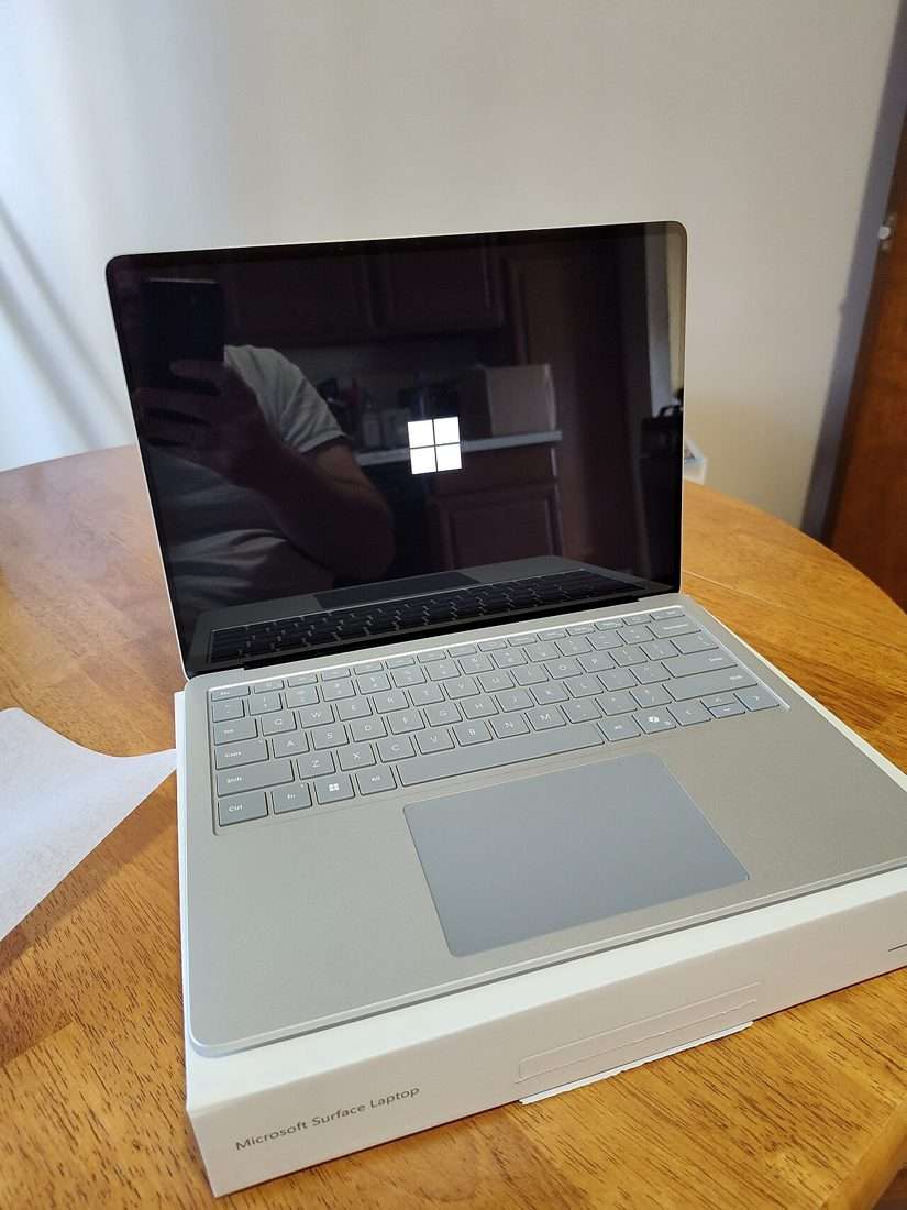 Microsoft Notebook AMD Ryzen 5 16GB/1TB